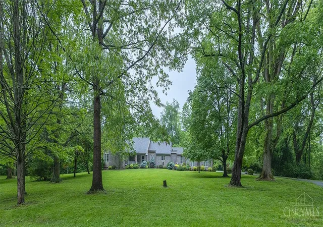 Photo 4 of Sale Pending at 10960 Gosling Rd, Cincinnati, OH 45252 | MLS# 1877426 | Listing updated on 2026-08-28