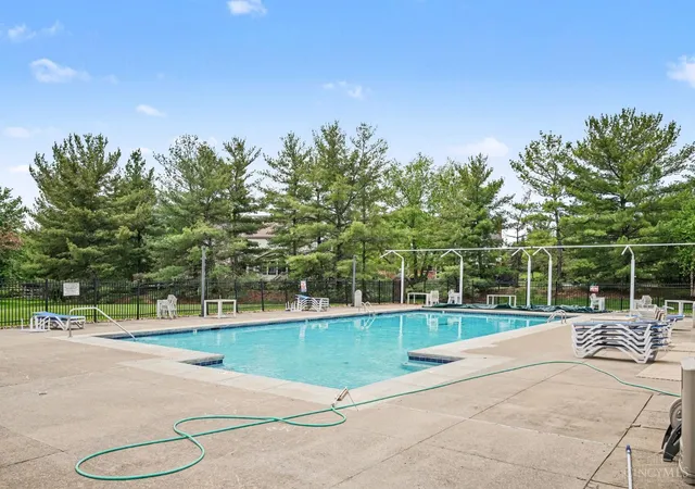 2nd image of 4321 Towneside Ct, Mason, OH 45040