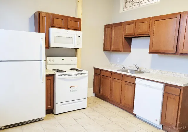 Homes for sale in Cincinnati, OH | 2215 Ohio Ave, Cincinnati, OH 45219