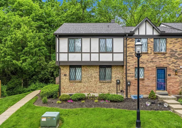Homes for sale in Union Twp, OH | 449 Dartmouth Cir, Union Twp, OH 45244 | MLS# 1877566