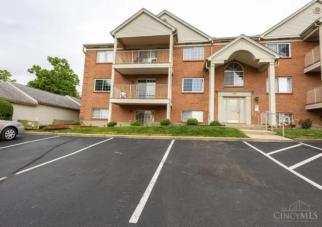 1st image of 5769 Cheviot Rd #2A, Cincinnati, OH 45247 | MLS# 1877573