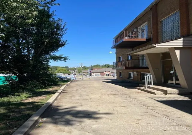 4th image of 4163 Harrison Ave, Cheviot, OH 45211
