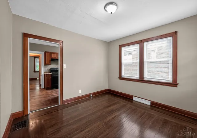 Homes for sale in Cincinnati, OH | 2725 Orland Ave, Cincinnati, OH 45211 | MLS# 1876840