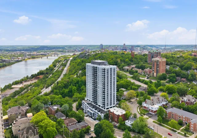 Homes for sale in Cincinnati, OH | 2200 Victory Pkwy #1504, Cincinnati, OH 45206 | MLS# 1877656