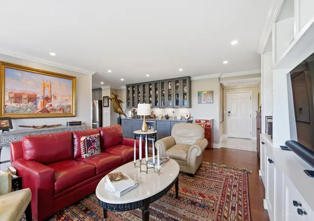 Homes for sale in Cincinnati, OH | 2200 Victory Pkwy #1504, Cincinnati, OH 45206 | MLS# 1877656