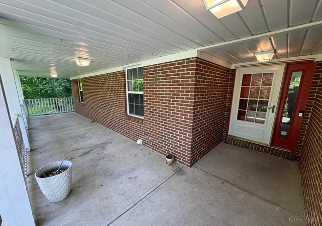 Homes for sale in Anderson Twp, OH | 6954 Bridges Rd, Anderson Twp, OH 45230 | MLS# 1877763