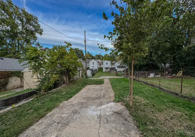 Homes for sale in Hamilton, OH | 1836 Parrish Ave, Hamilton, OH 45011 | MLS# 1877803