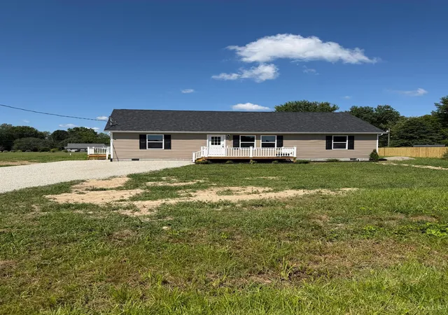 4th image of 438 Lorelei Dr, Fayetteville, OH 45118 | MLS# 1877929