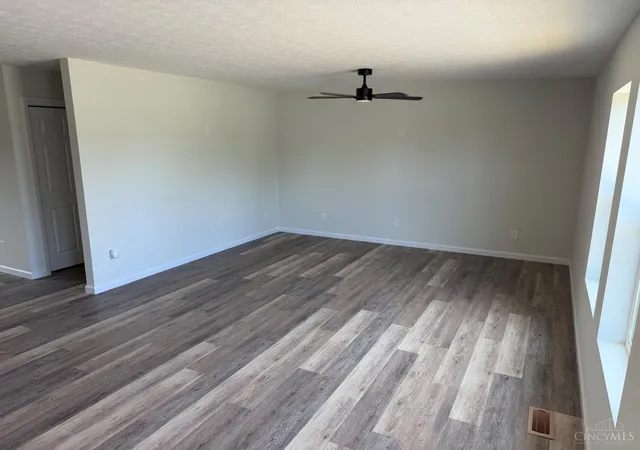 5th image of 438 Lorelei Dr, Fayetteville, OH 45118 | MLS# 1877929