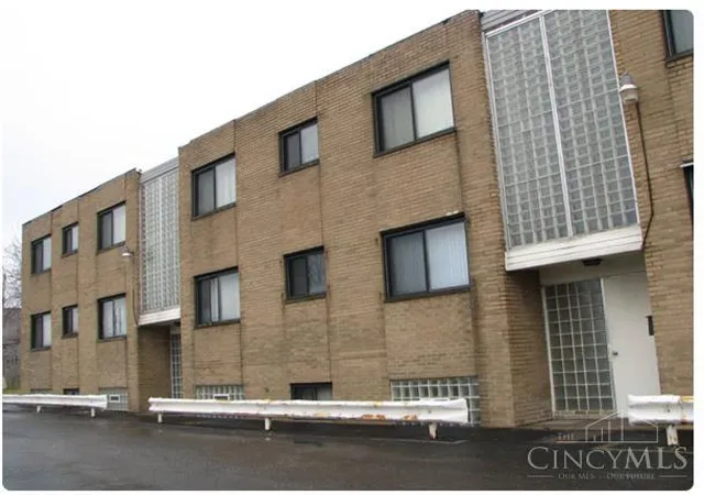 1st image of 4467 Lee Rd, Cleveland, OH 44128 | MLS# 1877963