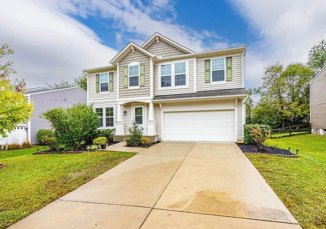 1st image of 723 Grande Oaks Dr, Hamilton Twp, OH 45152 | MLS# 1878120