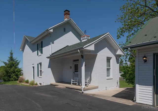 Photo 3 of Single family home for sale at 2201 Hamilton Middletown Rd, Fairfield Twp, OH 45011 | MLS# 1878141 | Listing updated on 2026-09-04