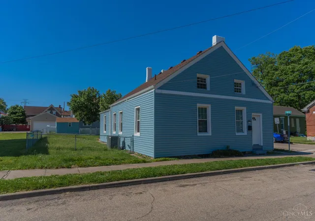 Homes for sale in Reading, OH | 435 Pearl St, Reading, OH 45215 | MLS# 1878190
