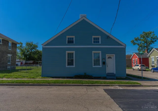 Homes for sale in Reading, OH | 435 Pearl St, Reading, OH 45215 | MLS# 1878190