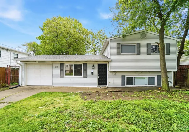 1st image of 12150 Marwood Ln, Springdale, OH 45246 | MLS# 1878254
