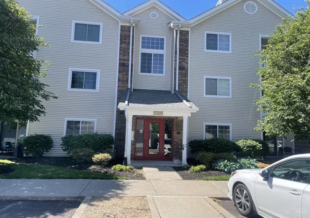 Homes for sale in Loveland, OH | 120 Carrington Ln #312, Loveland, OH 45140 | MLS# 1878381