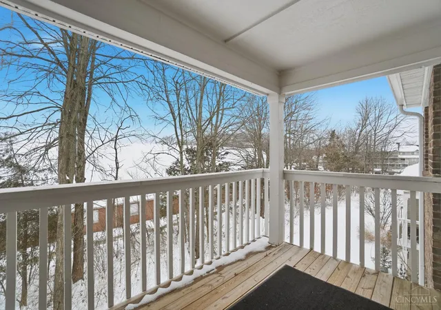 Homes for sale in Loveland, OH | 120 Carrington Lane, Loveland, OH 45140 | Houzeo