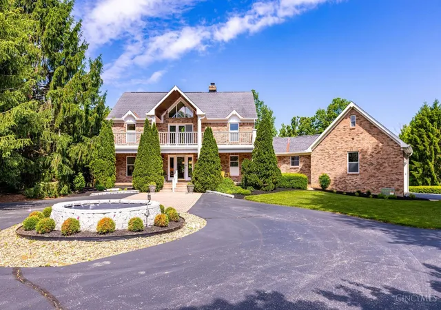 Photo 4 of Single family home for sale at 4885 Beechwood Rd, Cincinnati, OH 45244 | MLS# 1878155 | Listing updated on 2026-07-09