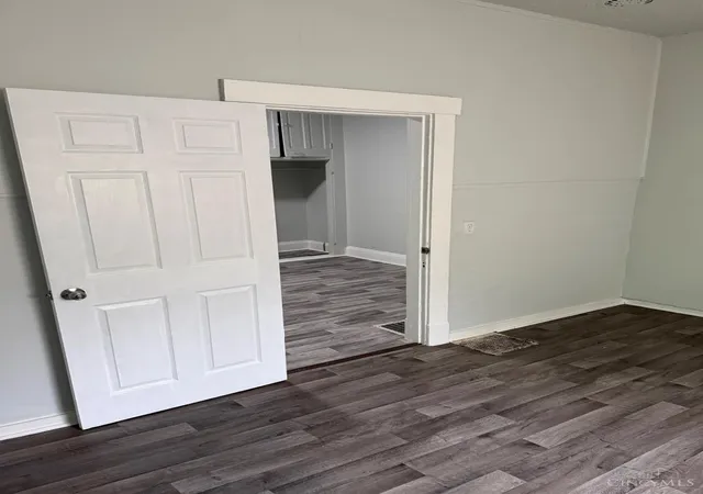 2nd image of 1037 S 2nd St, Hamilton, OH 45011
