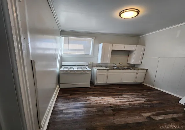 4th image of 1037 S 2nd St, Hamilton, OH 45011
