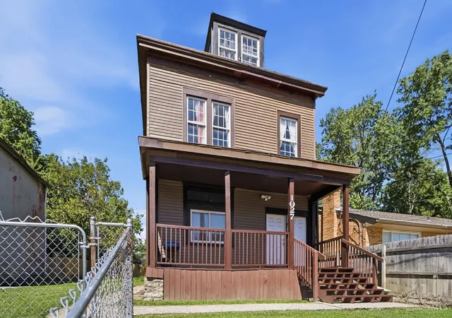 1st image of 1027 Winfield, Cincinnati, OH 45205