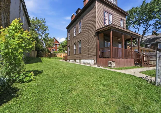 3rd image of 1027 Winfield, Cincinnati, OH 45205