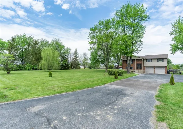 Photo 3 of Sale Pending at 5639 Us Rt 22 Ne, New Holland, OH 43145 | MLS# 1877227 | Listing updated on 2026-07-10