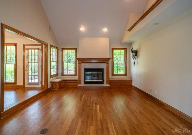 Photo 5 of Single family home for sale at 185 Barrington Village Dr, Xenia, OH 45385 | MLS# 1878532 | Listing updated on 2026-09-01