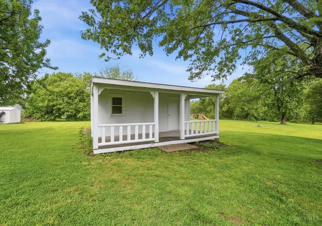 Homes for sale in Franklin Twp, OH | 5799 Shaker Rd, Franklin Twp, OH 45005 | MLS# 1878477