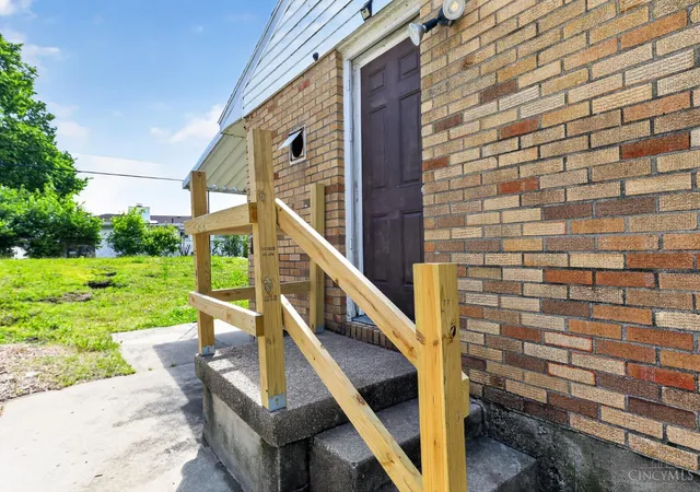 Photo 3 of Single family home for sale at 3984 Hammond Blvd, Hamilton, OH 45015 | MLS# 1877193 | Listing updated on 2026-10-06