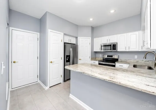2nd image of 5927 Castlewood, Miami Twp, OH 45150 | MLS# 1878655
