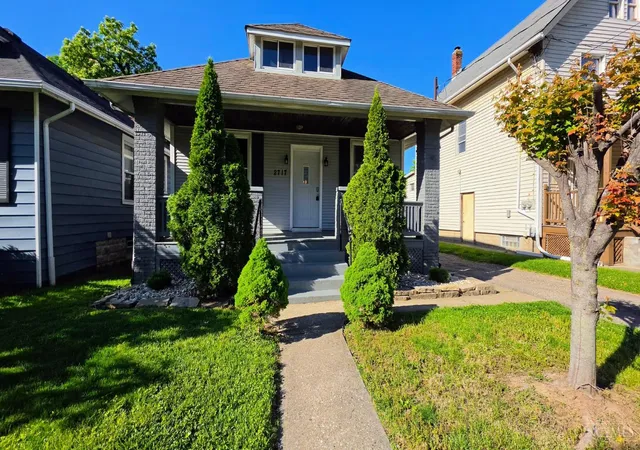 Homes for sale in Cincinnati, OH | 2717 Lawndale Ave, Cincinnati, OH 45212 | MLS# 1876570