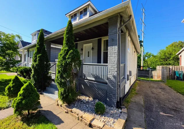 Homes for sale in Cincinnati, OH | 2717 Lawndale Ave, Cincinnati, OH 45212 | MLS# 1876570