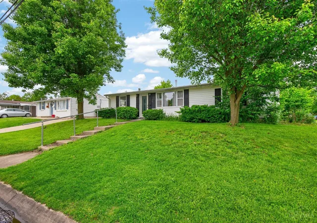 Homes for sale in Lebanon, OH | 70 Suncrest Dr, Lebanon, OH 45036 | MLS# 1878734