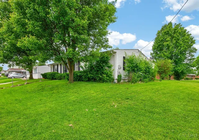 Homes for sale in Lebanon, OH | 70 Suncrest Dr, Lebanon, OH 45036 | MLS# 1878734