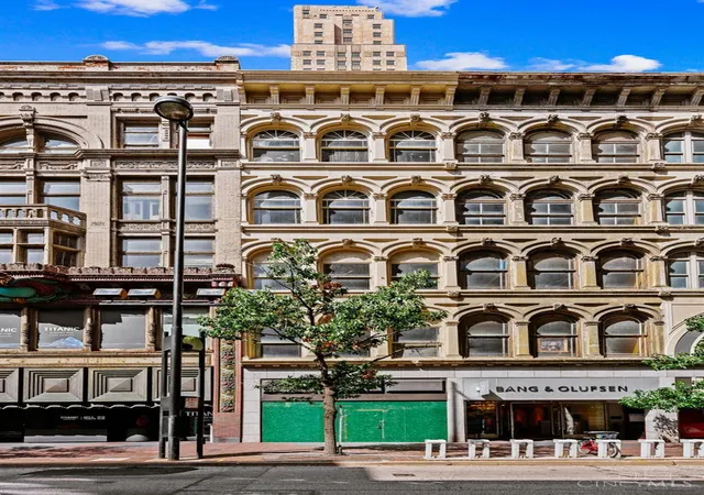 2nd image of 8 W Fourth St, Cincinnati, OH 45202 | MLS# 1878800
