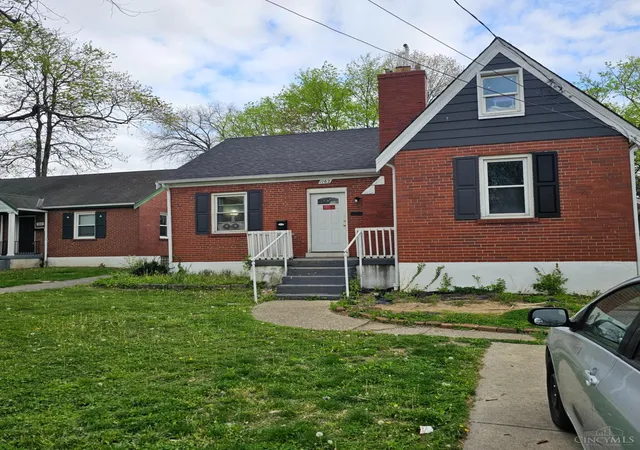 Photo 2 of Single family home for sale at 1162 Groesbeck Rd, Cincinnati, OH 45224 | MLS# 1878672 | Listing updated on 2026-08-26