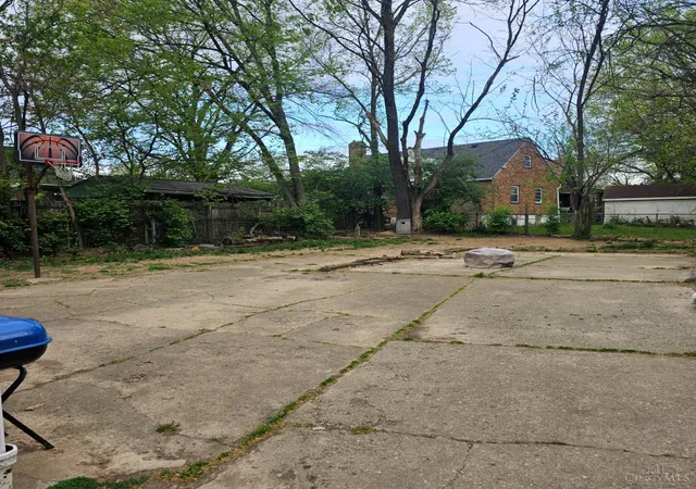 Photo 3 of Single family home for sale at 1162 Groesbeck Rd, Cincinnati, OH 45224 | MLS# 1878672 | Listing updated on 2026-08-26