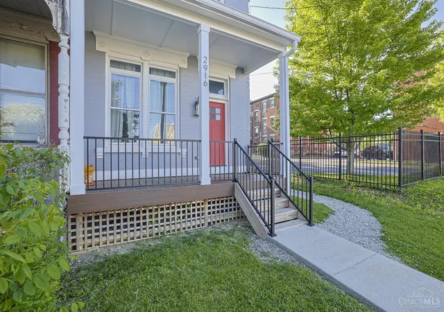 Homes for sale in Cincinnati, OH | 2916 Hackberry St, Cincinnati, OH 45206 | MLS# 1878711