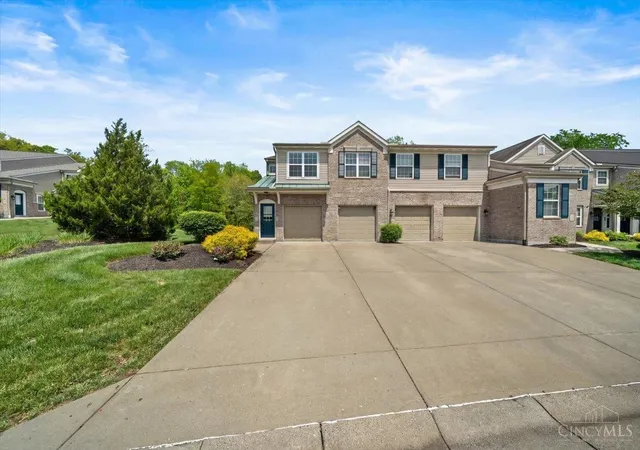 Homes for sale in Batavia Twp, OH | 1384 Twin Spires Dr, Batavia Twp, OH 45103 | MLS# 1878738