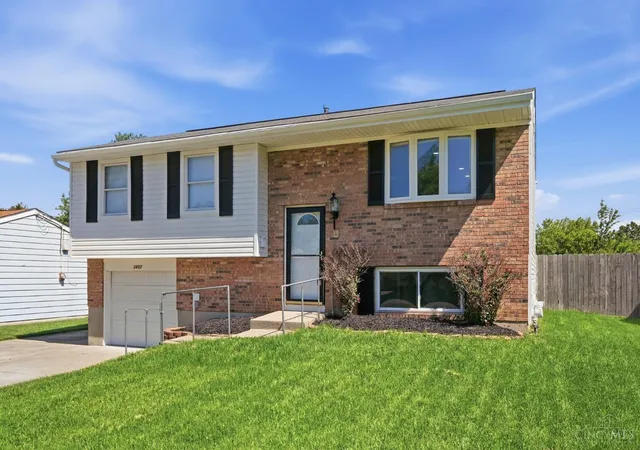 Homes for sale in Forest Park, OH | 1852 Lewiston Ct, Forest Park, OH 45240 | MLS# 1878940