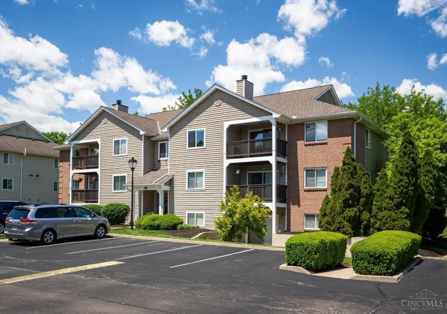 Photo 2 of Condo for sale at 12181 Regency Run Ct #9, Cincinnati, OH 45240 | MLS# 1878999 | Listing updated on 2026-07-17