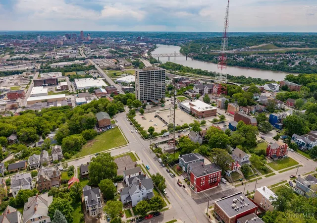 Homes for sale in Cincinnati, OH | 2711 Price Avenue, Cincinnati, OH 45204 | Houzeo