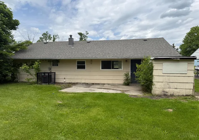 Photo 6 of Sale Pending at 1313 Landis Ln, Cincinnati, OH 45231 | MLS# 1876388 | Listing updated on 2026-10-02