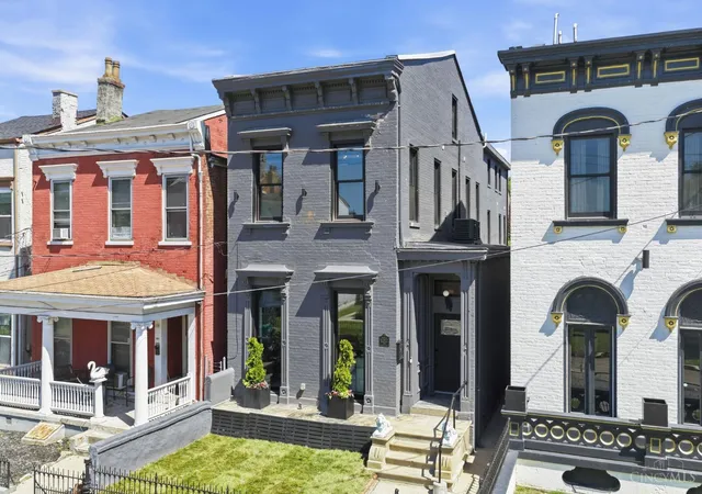 1st image of 918 York St, Cincinnati, OH 45214 | MLS# 1878946