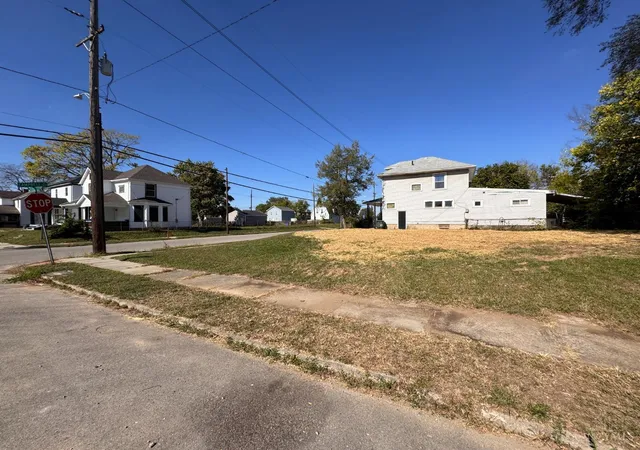 Homes for sale in Dayton, OH | 526 Campbell St, Dayton, OH 45417 | MLS# 1879169