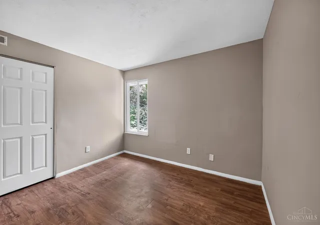 Homes for sale in Cincinnati, OH | 2228 Lincoln Ave #E, Cincinnati, OH 45224 | MLS# 1878728
