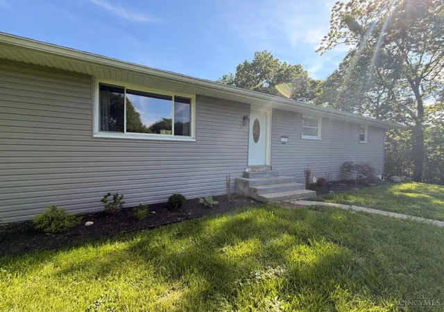 Homes for sale in Liberty Twp, OH | 7205 Linn Rd, Liberty Twp, OH 45044 | MLS# 1879036
