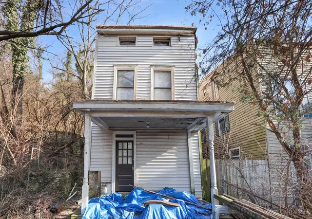Photo 1 of Single family home for sale at 2125 Renner Pl, Cincinnati, OH 45214 | MLS# 1879198 | Listing updated on 2026-05-14