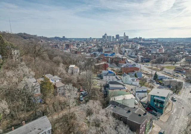 Photo 2 of Single family home for sale at 2125 Renner Pl, Cincinnati, OH 45214 | MLS# 1879198 | Listing updated on 2026-05-14